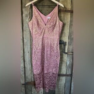 Dress the Population Mauve Gold Lace Leilani Illusion Hem Midi Dress Large NWT